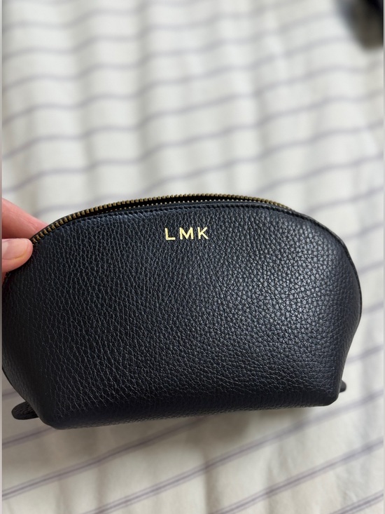 Cuyana Handbags - Cuyana leather pouch